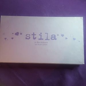 Stila "In the Moment" Eye Shadow Palette